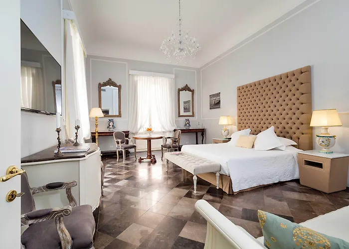 Gagliardi Boutique נוטו